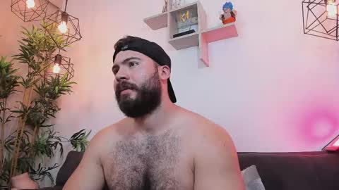 Instagram jeanpaulfit  online show from May 27, 7:33 pm
