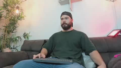 Instagram jeanpaulfit  online show from May 31, 8:54 pm