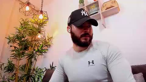 Instagram jeanpaulfit  online show from July 10, 10:01 pm