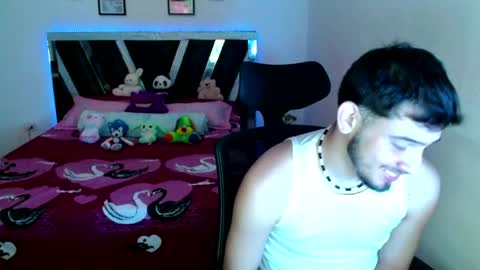 Snapshot of sebasxxl12 chatting on May 29, 10:52 pm Sebas online show from May 29, 10:52 pm