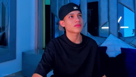 Sebastian online show from September 23, 4:37 am