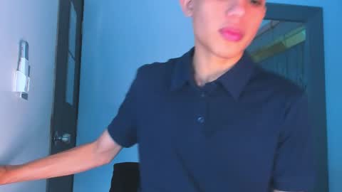 Sebastian online show from December 21, 9:33 pm