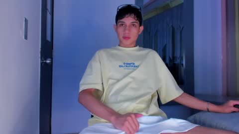 Snapshot of sebax_00 chatting on May 20, 9:21 pm Sebastian online show from May 20, 9:21 pm