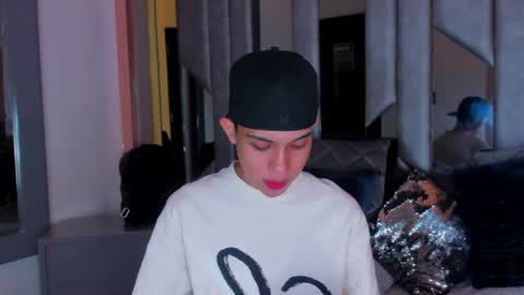 Snapshot of sebax_00 chatting on May 24, 8:14 pm Sebastian online show from May 24, 8:14 pm