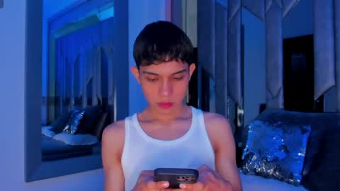 Snapshot of sebax_00 chatting on June 6, 8:35 pm Sebastian online show from June 6, 8:35 pm