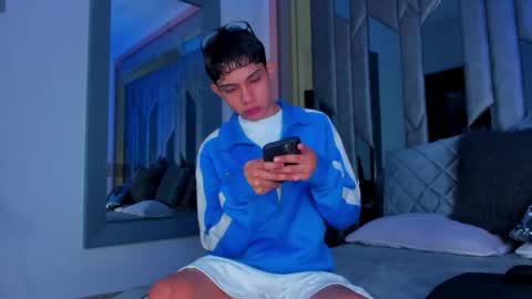 Snapshot of sebax_00 chatting on June 7, 8:23 pm Sebastian online show from June 7, 8:23 pm