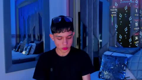 Snapshot of sebax_00 chatting on June 12, 4:22 am Sebastian online show from June 12, 4:22 am