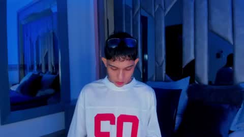 Snapshot of sebax_00 chatting on June 27, 10:04 pm Sebastian online show from June 27, 10:04 pm