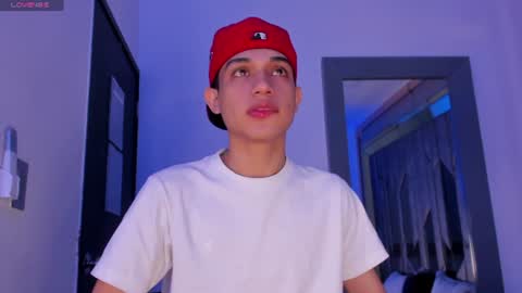 Snapshot of sebax_00 chatting on July 12, 8:33 pm Sebastian online show from July 12, 8:33 pm