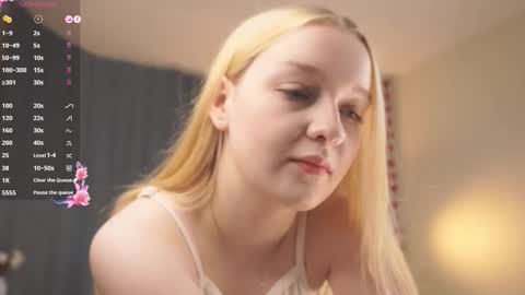 Snapshot of sebrinarainha chatting on September 22, 7:38 pm Rina online show from September 22, 7:38 pm