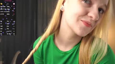 Snapshot of sebrinarainha chatting on September 26, 7:51 pm Rina online show from September 26, 7:51 pm