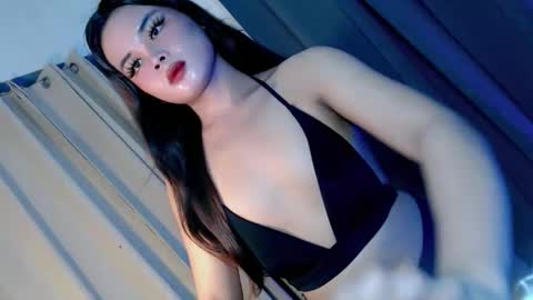 Snapshot of secret_affair18 chatting on October 18, 11:27 pm kwen online show from October 18, 11:27 pm