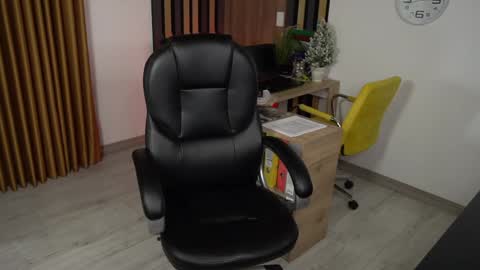 secretary_bj online show from January 4, 8:05 pm