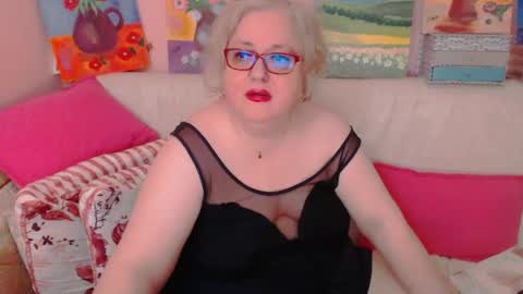 Alice online show from April 17, 1:58 pm