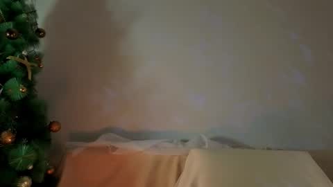 Snapshot of seductive_flower chatting on December 4, 10:35 am Mali online show from December 4, 10:35 am