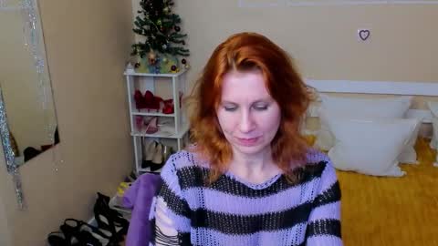 seductive_foxy_ online show from December 19, 11:45 pm