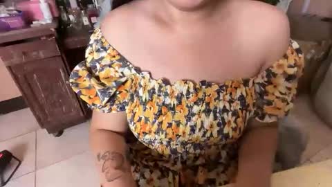 seductive_housewife online show from February 15, 10:36 am