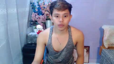 Max online show from May 15, 11:23 pm