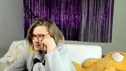 seductive_she_wolf online show from March 2, 5:25 pm