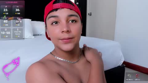 Snapshot of seductivo_jr chatting on February 5, 4:16 am seductivo online show from February 5, 4:16 am