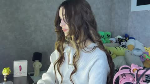 Snapshot of seeeyoubaby chatting on April 24, 3:31 am Slavia online show from April 24, 3:31 am