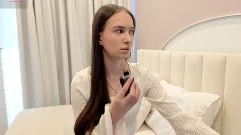 Seelexi online show from June 17, 9:45 am