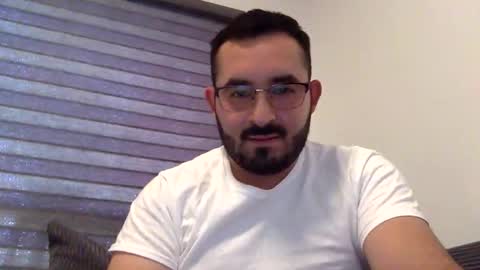 seficha18 online show from May 23, 11:42 pm