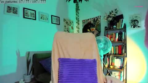 Snapshot of segismunda chatting on November 24, 11:04 pm Luciana online show from November 24, 11:04 pm