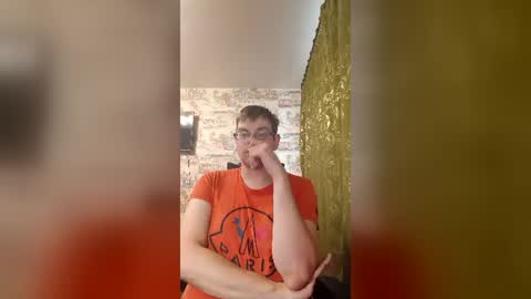 Snapshot of seksiboy854064 chatting on July 8, 6:01 pm seksiboy854064 online show from July 8, 6:01 pm