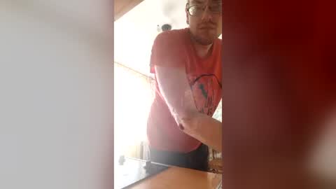 Snapshot of seksiboy854064 chatting on July 12, 9:00 am seksiboy854064 online show from July 12, 9:00 am
