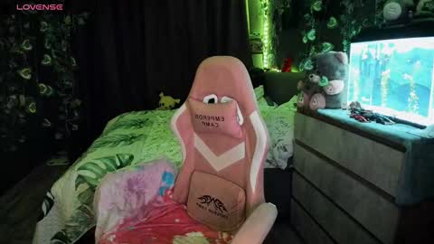 Selby online show from November 26, 4:19 pm