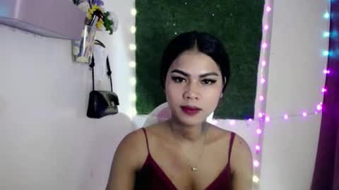 selena_fox2000 online show from April 25, 4:37 am