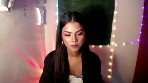 selena_fox2000 online show from May 2, 6:51 am