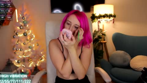 Snapshot of selena_lily chatting on December 7, 6:54 am Selena Lily online show from December 7, 6:54 am
