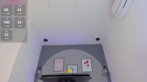 Snapshot of selena_monroy chatting on October 22, 10:48 am Selena online show from October 22, 10:48 am