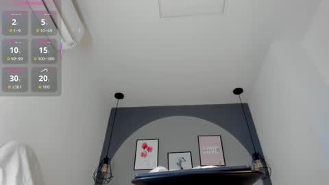 Snapshot of selena_monroy chatting on October 28, 10:41 am Selena online show from October 28, 10:41 am