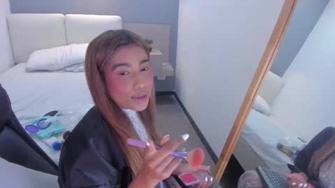 Snapshot of selena_monroy chatting on November 9, 9:51 am Selena online show from November 9, 9:51 am