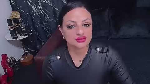 Snapshot of selena_vixen chatting on June 29, 4:08 am Selene online show from June 29, 4:08 am