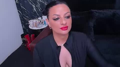 Snapshot of selena_vixen chatting on July 28, 4:52 am Selene online show from July 28, 4:52 am