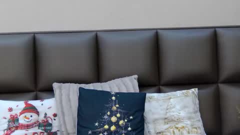 Snapshot of selenahanson chatting on January 7, 8:55 pm SelenaHanson online show from January 7, 8:55 pm