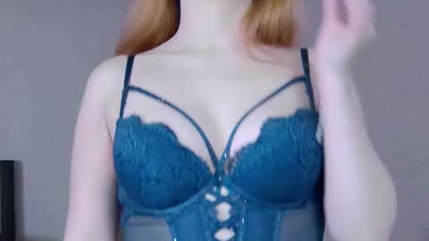 Snapshot of selenahanson chatting on January 10, 12:56 am SelenaHanson online show from January 10, 12:56 am