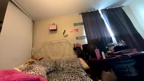 Snapshot of selenaprincess2 chatting on November 29, 4:43 pm selenaprincess2 online show from November 29, 4:43 pm