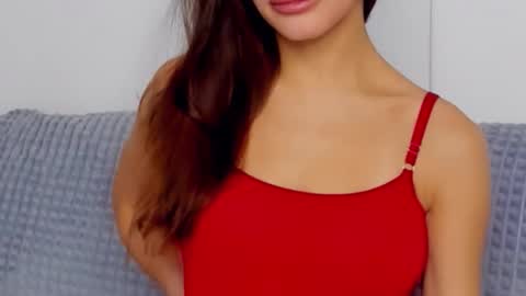 Snapshot of selenarousey chatting on November 5, 7:30 am Selena online show from November 5, 7:30 am