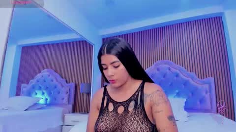 selenastonne online show from November 28, 8:44 pm