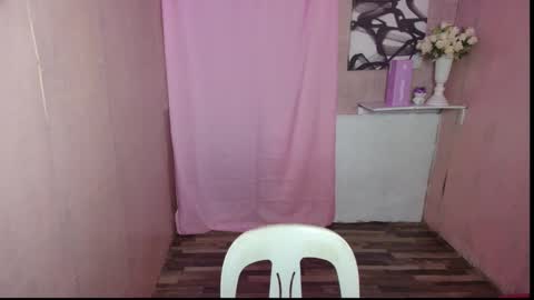 Snapshot of selene_0417 chatting on October 24, 9:28 am Aprilane online show from October 24, 9:28 am