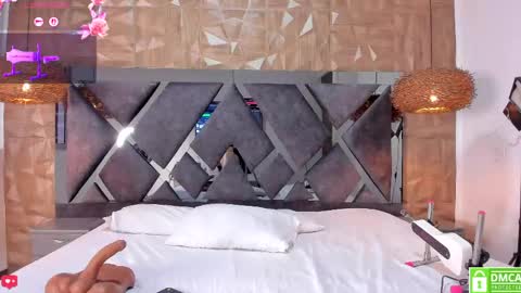 selene__lopez_ online show from April 27, 7:56 pm