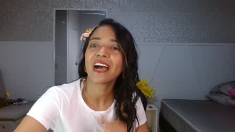 Selene online show from March 4, 4:02 pm