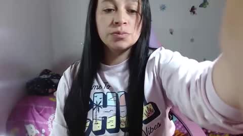 Snapshot of selene_mixx chatting on April 11, 9:19 pm selene_mixx online show from April 11, 9:19 pm