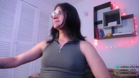 Snapshot of selene_s3xy chatting on December 20, 11:12 pm selene_s3xy online show from December 20, 11:12 pm