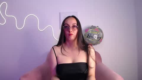 selene_swee online show from June 18, 8:35 pm